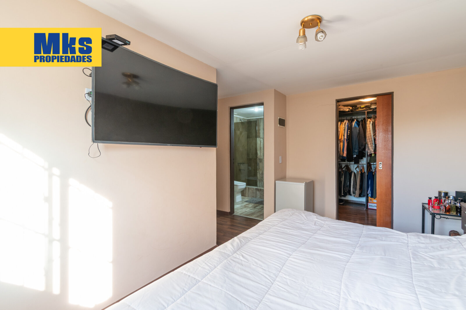 Venta. Ph 8 ambientes. 2 plantas. Quincho, patio y terraza. - 18