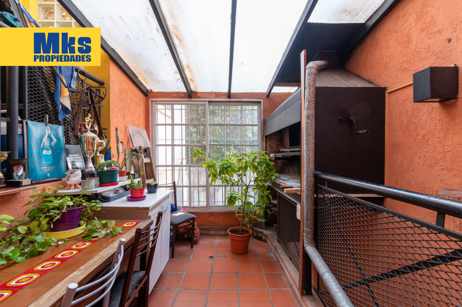 Venta. Ph 8 ambientes. 2 plantas. Quincho, patio y terraza. - 24