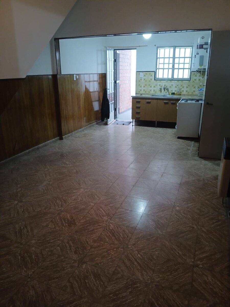 CASA DE 2 DORMITORIOS ALQUILER ARROYITO - 10