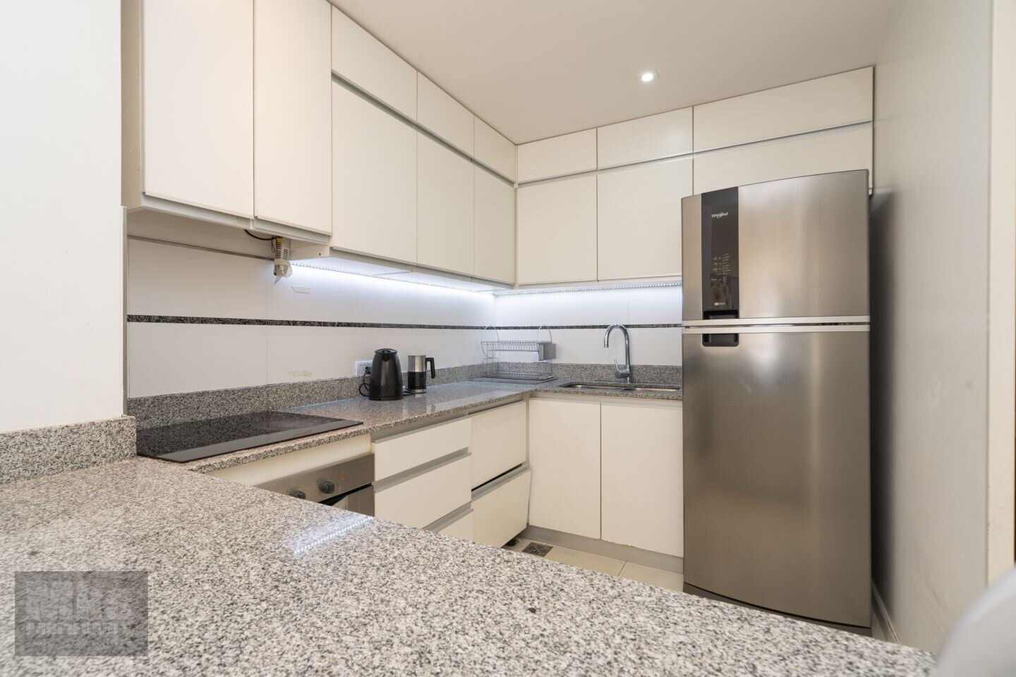 Depto 3 ambientes en venta con Pileta, SUM, seguridad 24hs. M de Oca y M Garcia - 6