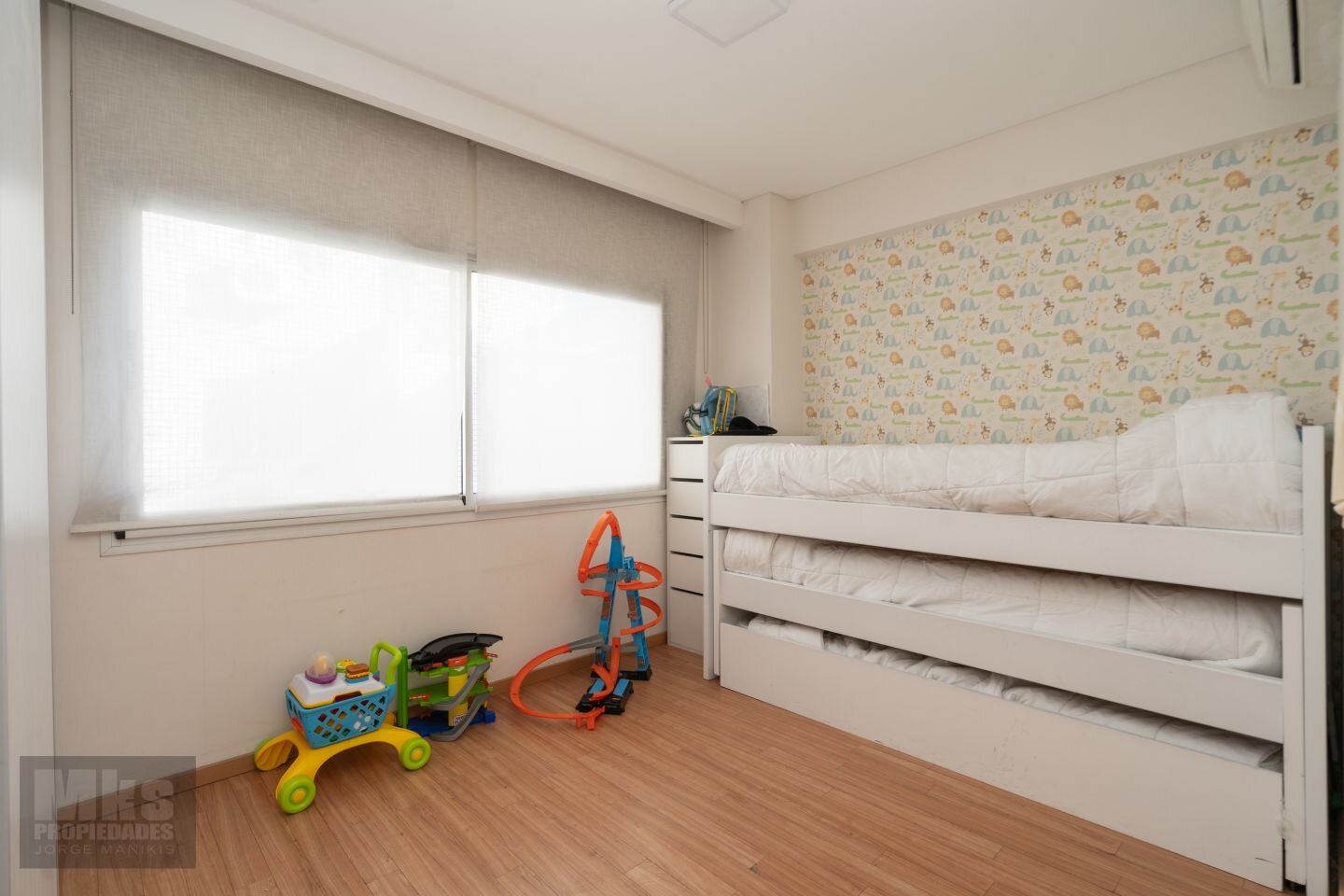 Depto 3 ambientes en venta con Pileta, SUM, seguridad 24hs. M de Oca y M Garcia - 16