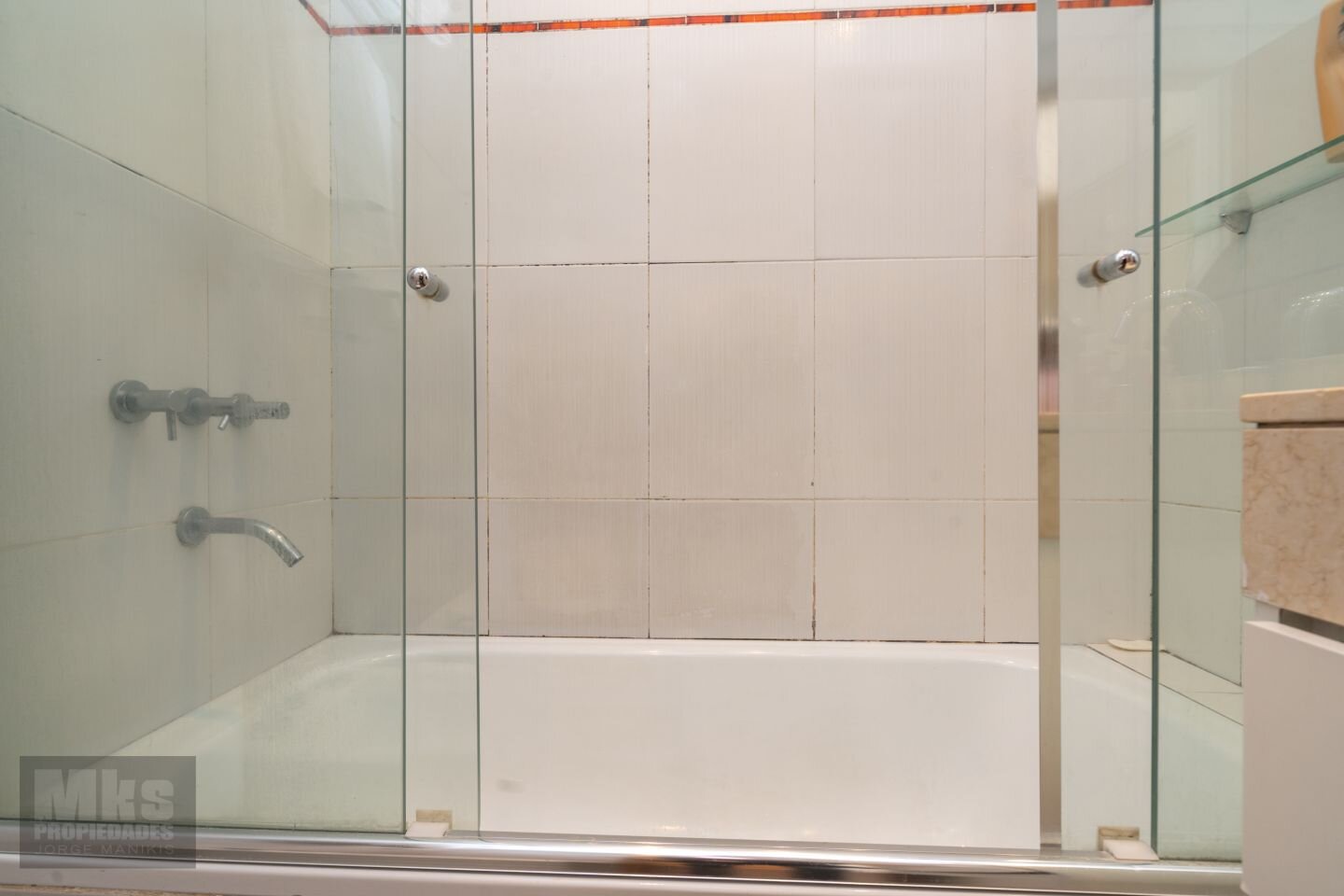 Depto 3 ambientes en venta con Pileta, SUM, seguridad 24hs. M de Oca y M Garcia - 11