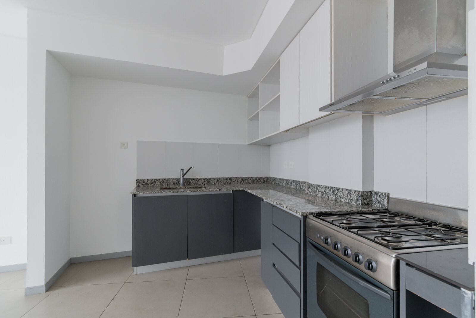 Venta. Depto 2 ambientes estrenar. Apto credito. Flores - 7