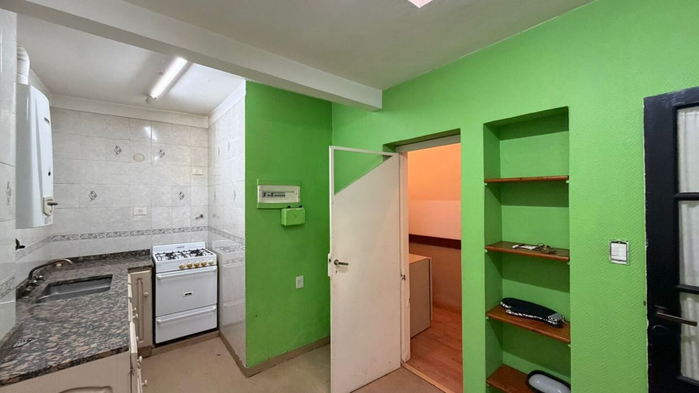 ¡DescubrÃ­ un amplio 2 ambientes con patio y entrada independiente! - 9