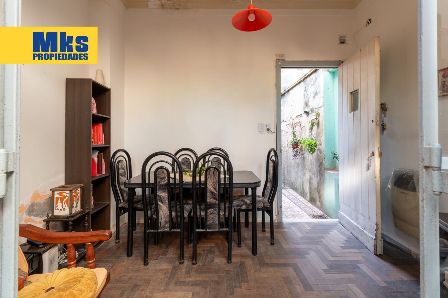 Venta en Block. 3 PH +local. Ideal para desarrollo sobre Avenida. - 9