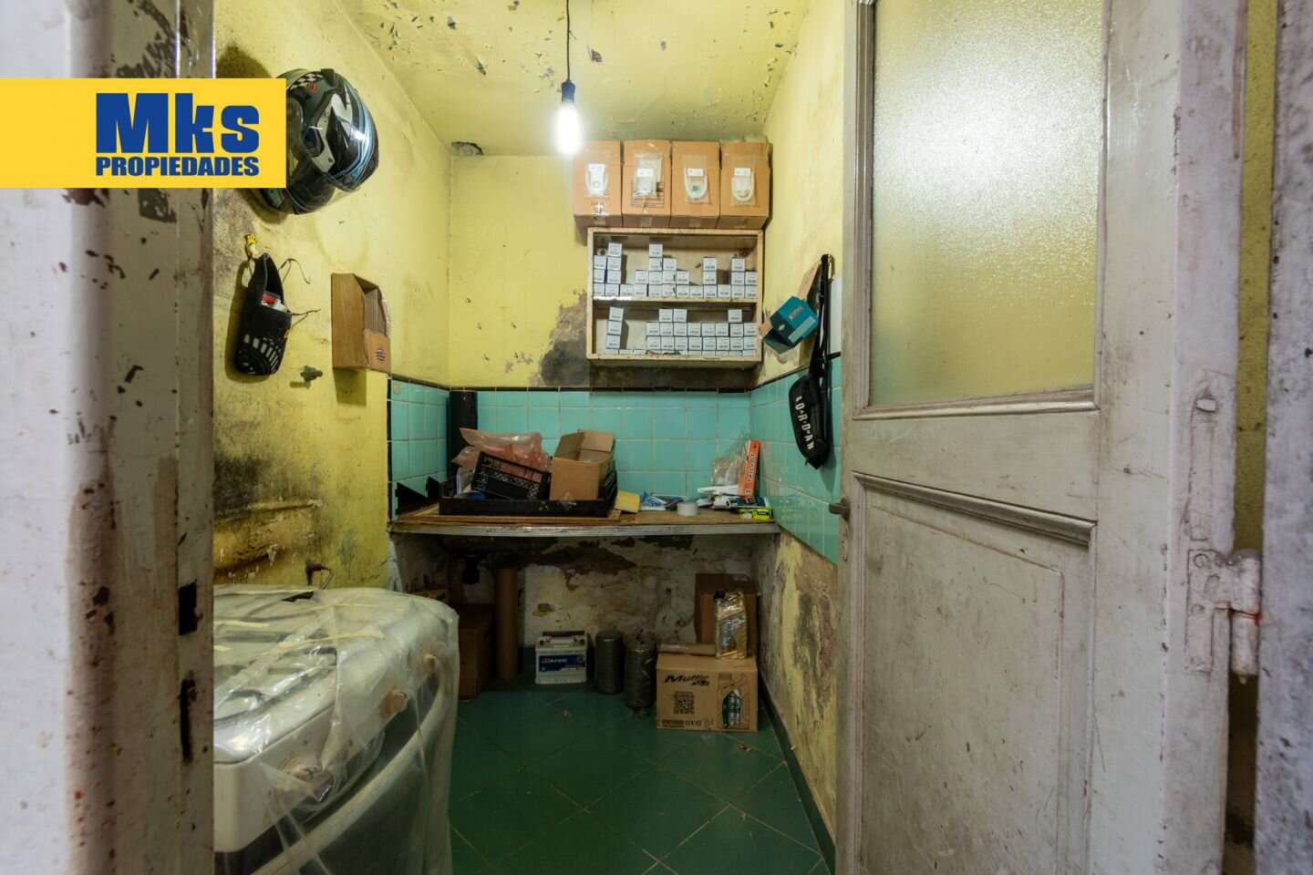 Venta en Block. 3 PH +local. Ideal para desarrollo sobre Avenida. - 20