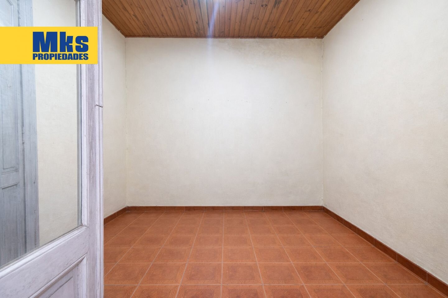 Venta en Block. 3 PH +local. Ideal para desarrollo sobre Avenida. - 14