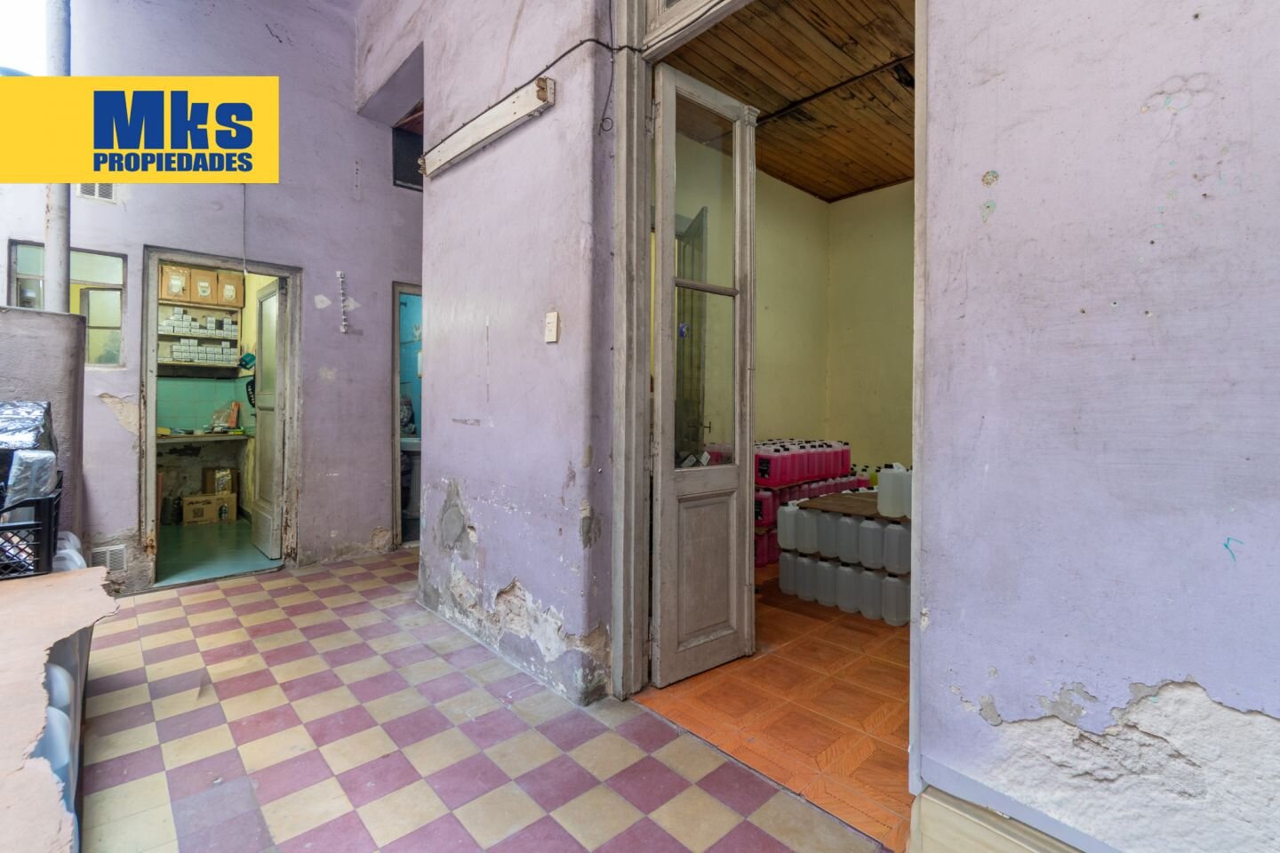 Venta en Block. 3 PH +local. Ideal para desarrollo sobre Avenida. - 39