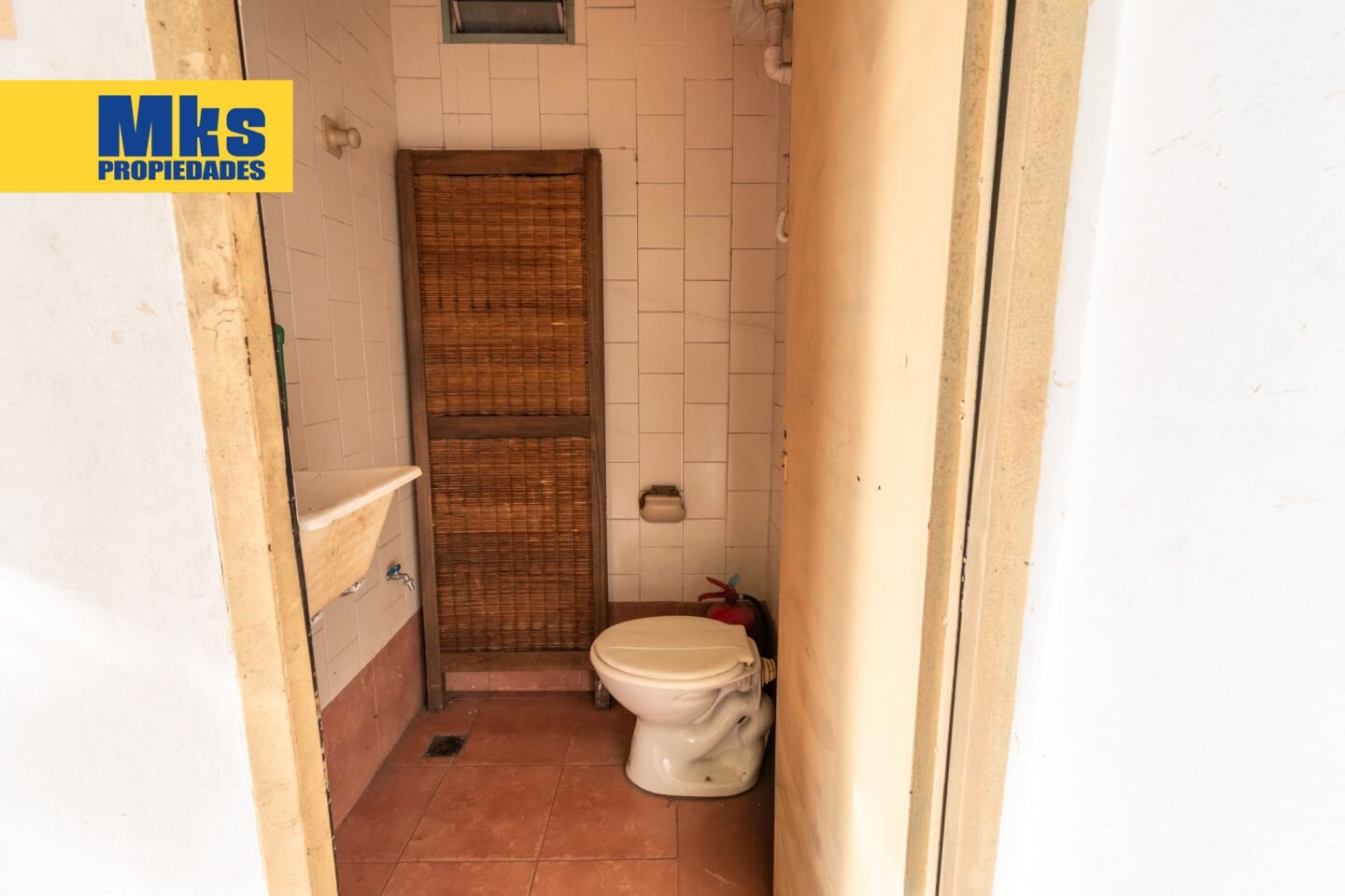 Venta en Block. 3 PH +local. Ideal para desarrollo sobre Avenida. - 8