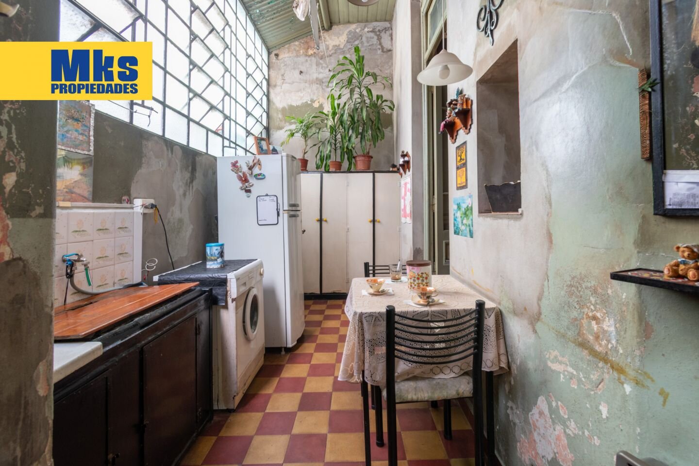 Venta en Block. 3 PH +local. Ideal para desarrollo sobre Avenida. - 19