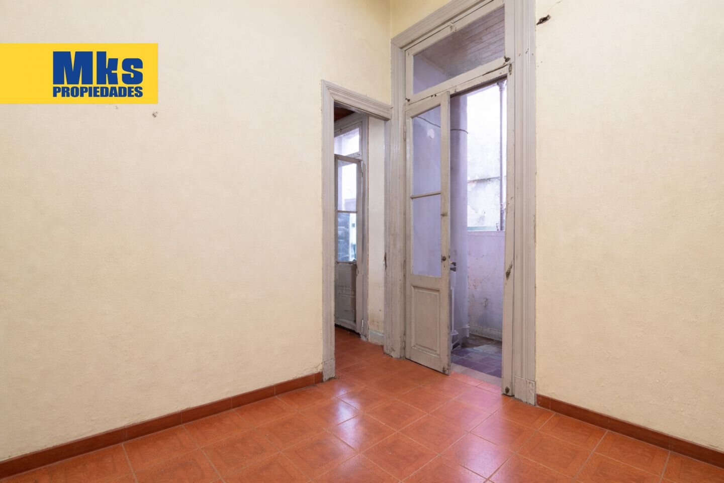 Venta en Block. 3 PH +local. Ideal para desarrollo sobre Avenida. - 15