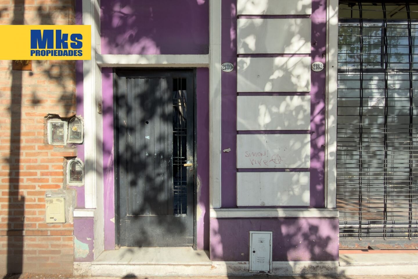 Venta en Block. 3 PH +local. Ideal para desarrollo sobre Avenida. - 2