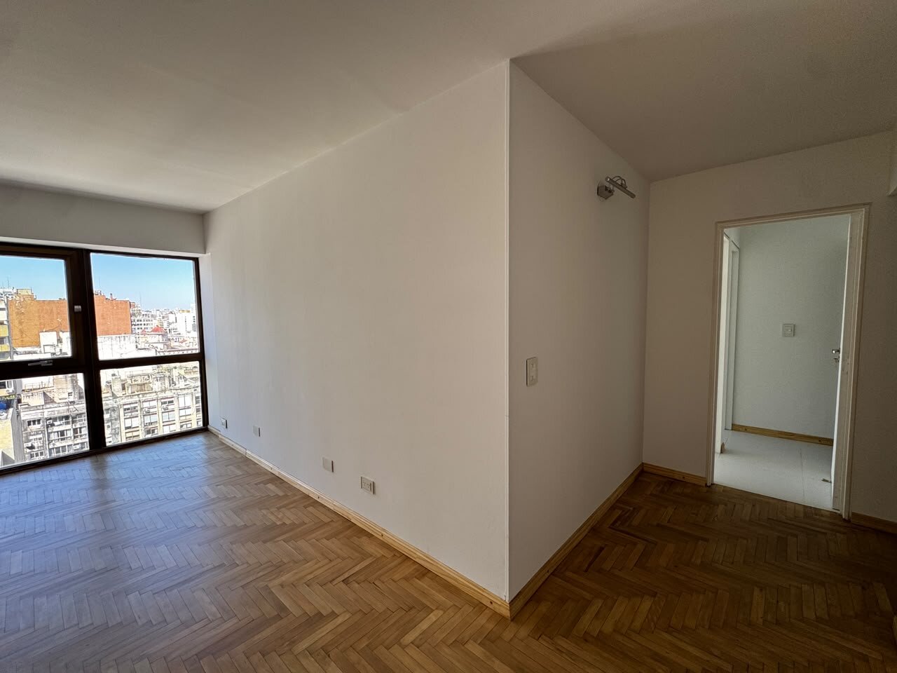 VENTA DEPTO REFACCIONADO 2 DORM CON COCHERA (opcional) EN EL CENTRO — foto 6