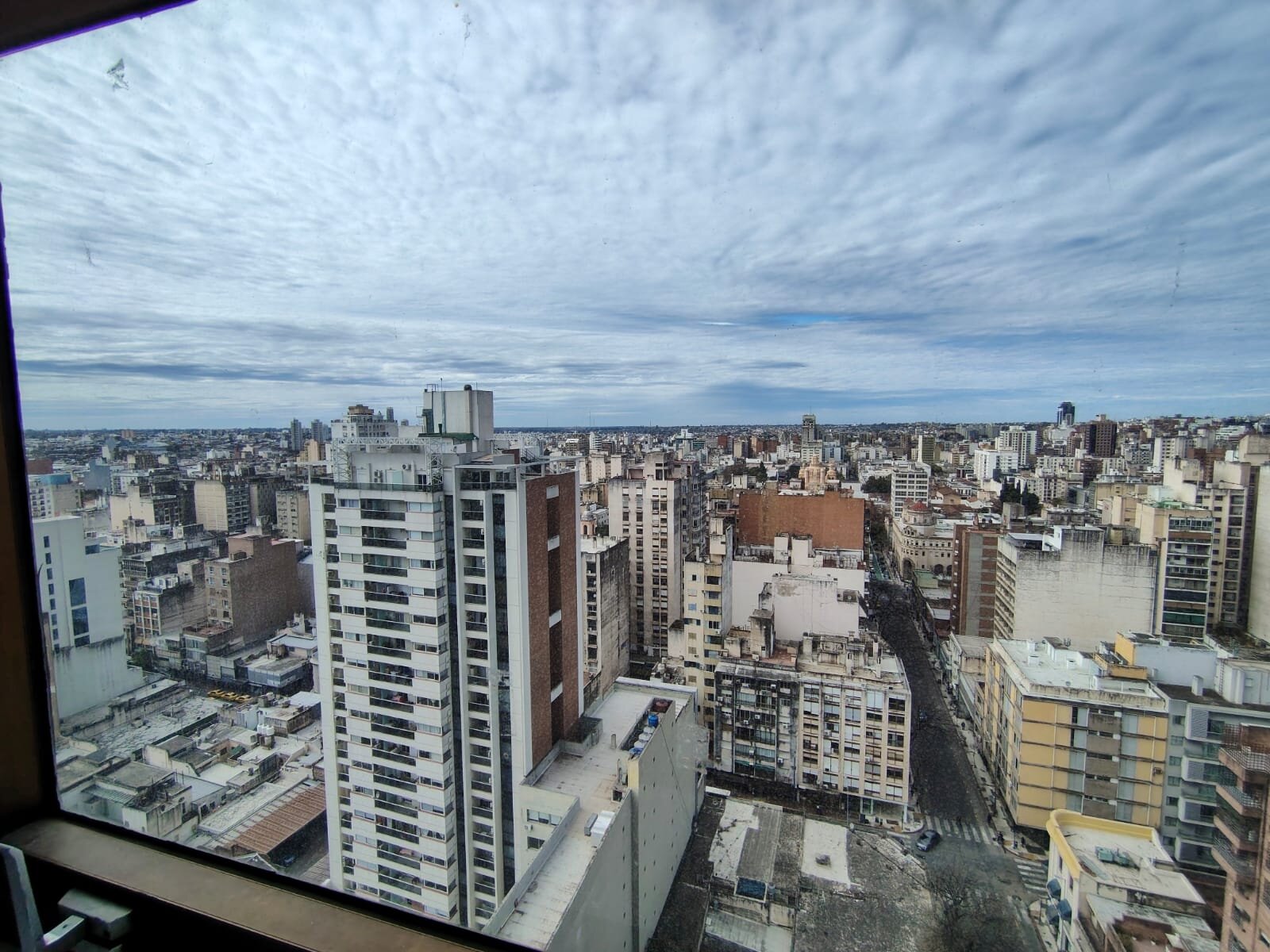 VENTA DEPTO REFACCIONADO 2 DORM CON COCHERA (opcional) EN EL CENTRO