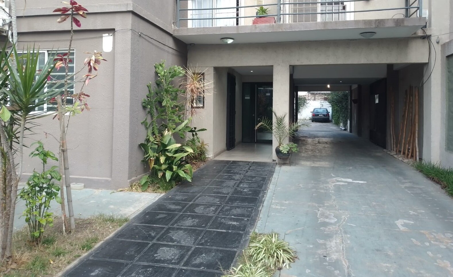 Alquiler Departamento 2 ambientes con balcón en Moron Sur — foto 2