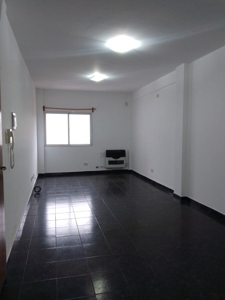 Alquiler Departamento 2 ambientes con balcón en Moron Sur — foto 4