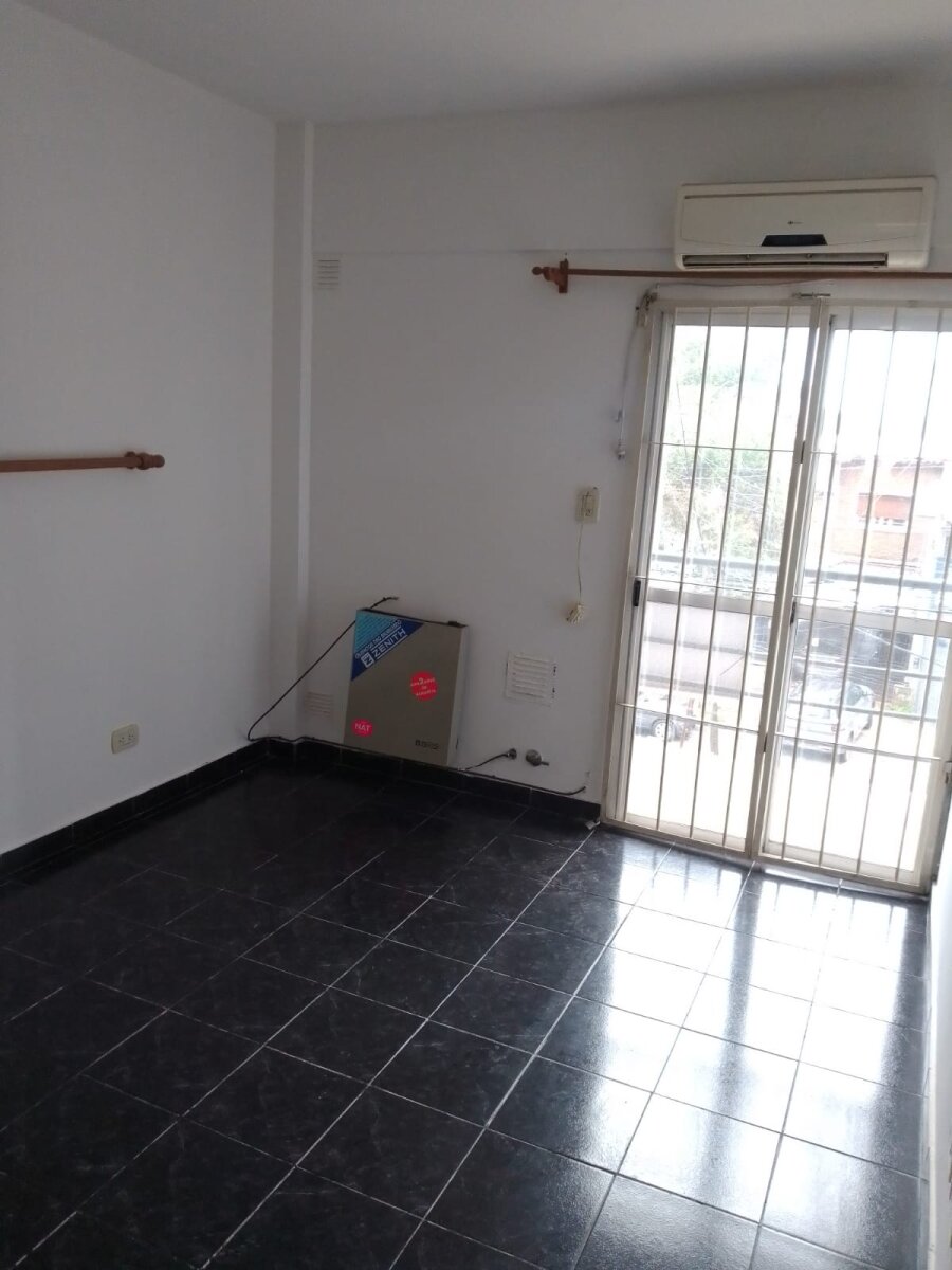 Alquiler Departamento 2 ambientes con balcón en Moron Sur — foto 8