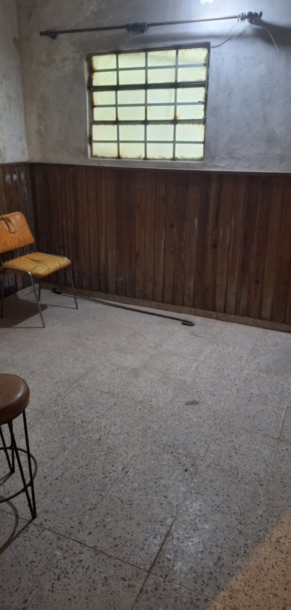 CASA AL FRENTE A REFACCIONAR. SERBANDO BAYO 2309 — foto 3