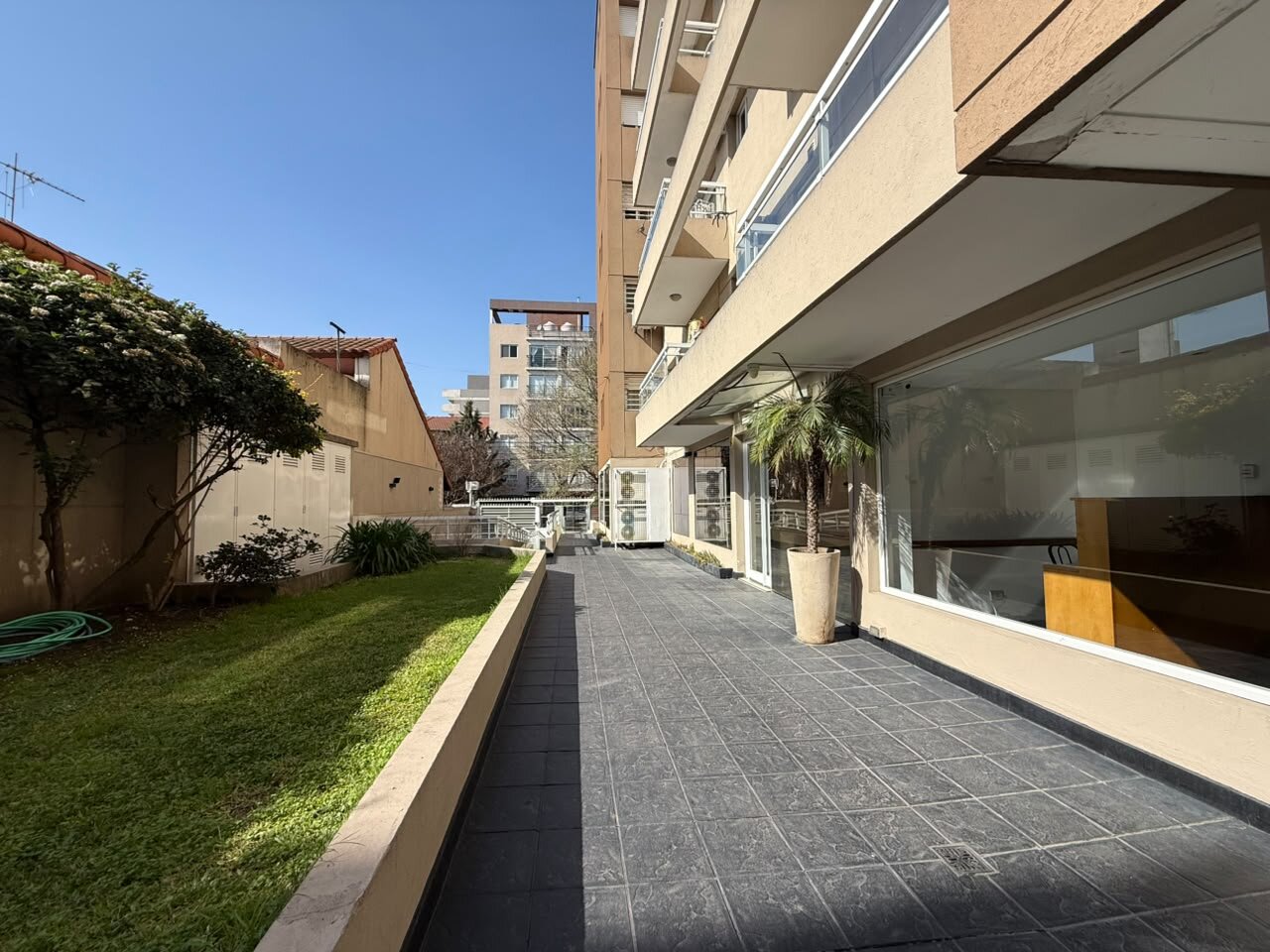 Alquiler 2 amb cochera y baulera en Moron Centro - 3