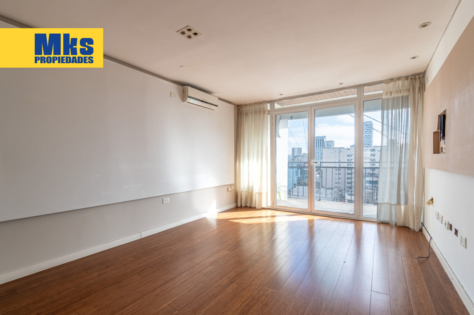 Venta. Departamento. 2 ambientes. - 2