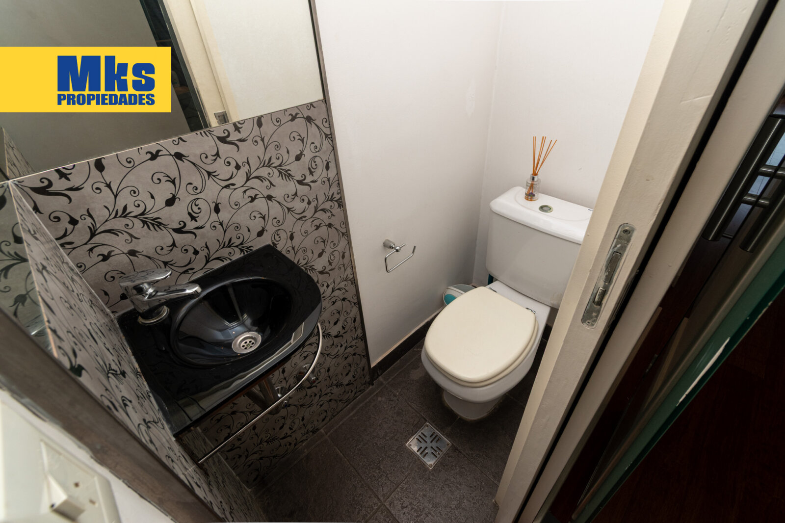 Venta. Departamento. 2 ambientes. - 15
