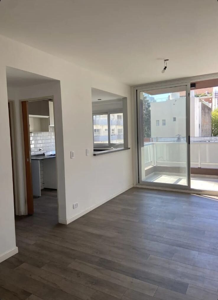 Oportunidad! se vende departamento de 3 ambientes con balcón - San Cristobal - 1