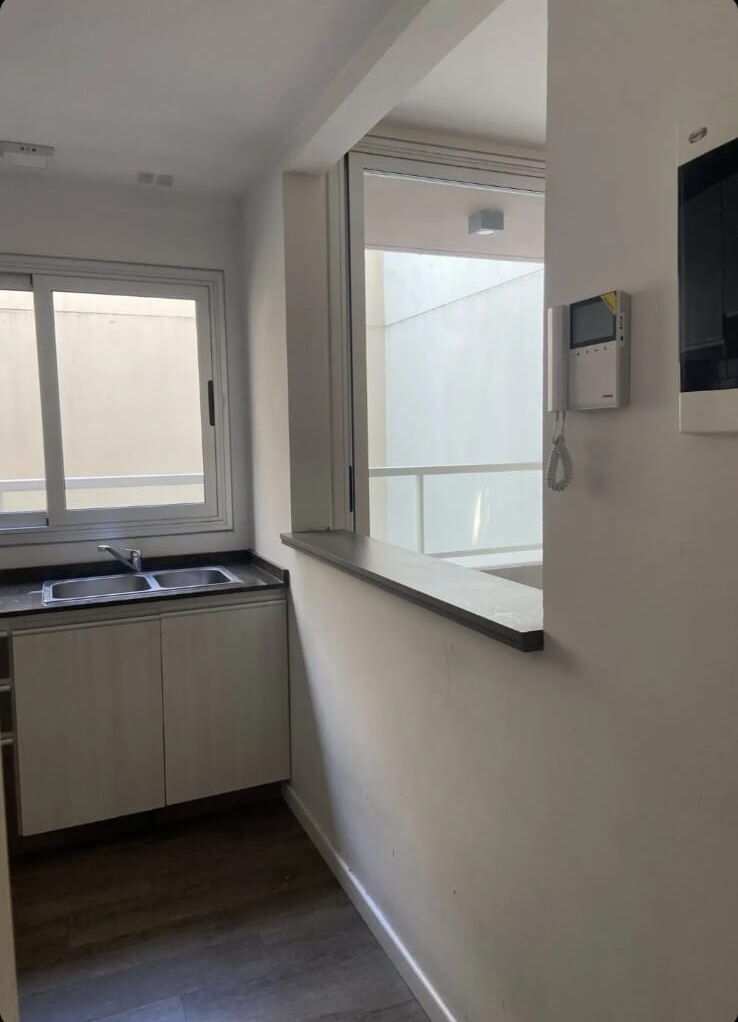 Oportunidad! se vende departamento de 3 ambientes con balcón - San Cristobal - 4