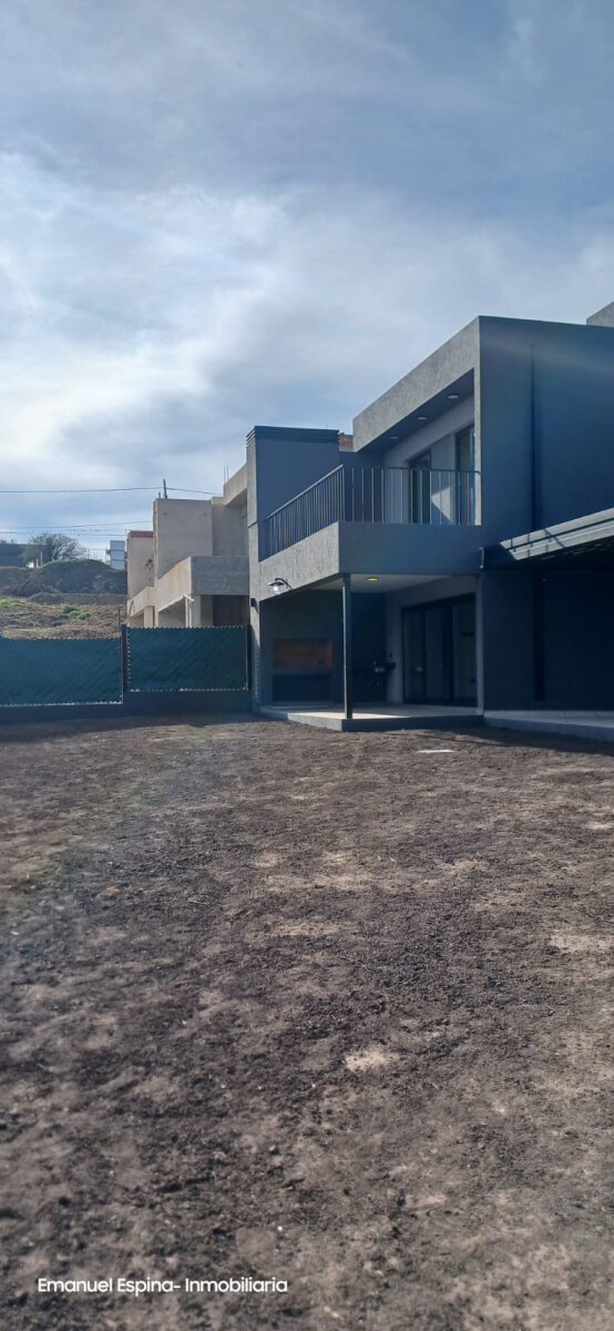 Housing cerrado en Carlos Paz Duplex de 2 y 3 dorm. - Imagen 4