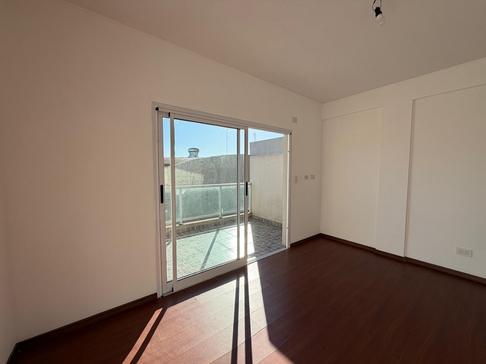 Departamento de 2 Ambientes con Balcón Aterrazado en Alquiler - Santos Lugares - 9