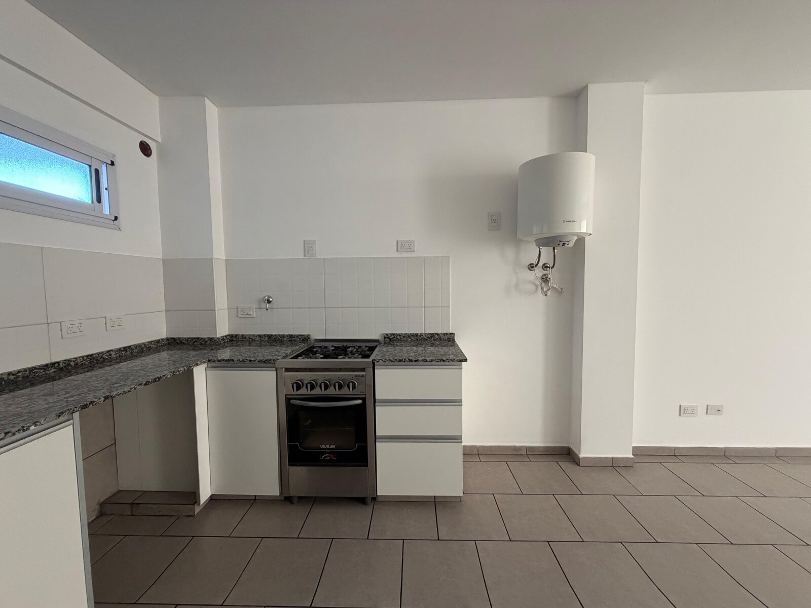 Departamento de 2 Ambientes con Balcón Aterrazado en Alquiler - Santos Lugares - 5