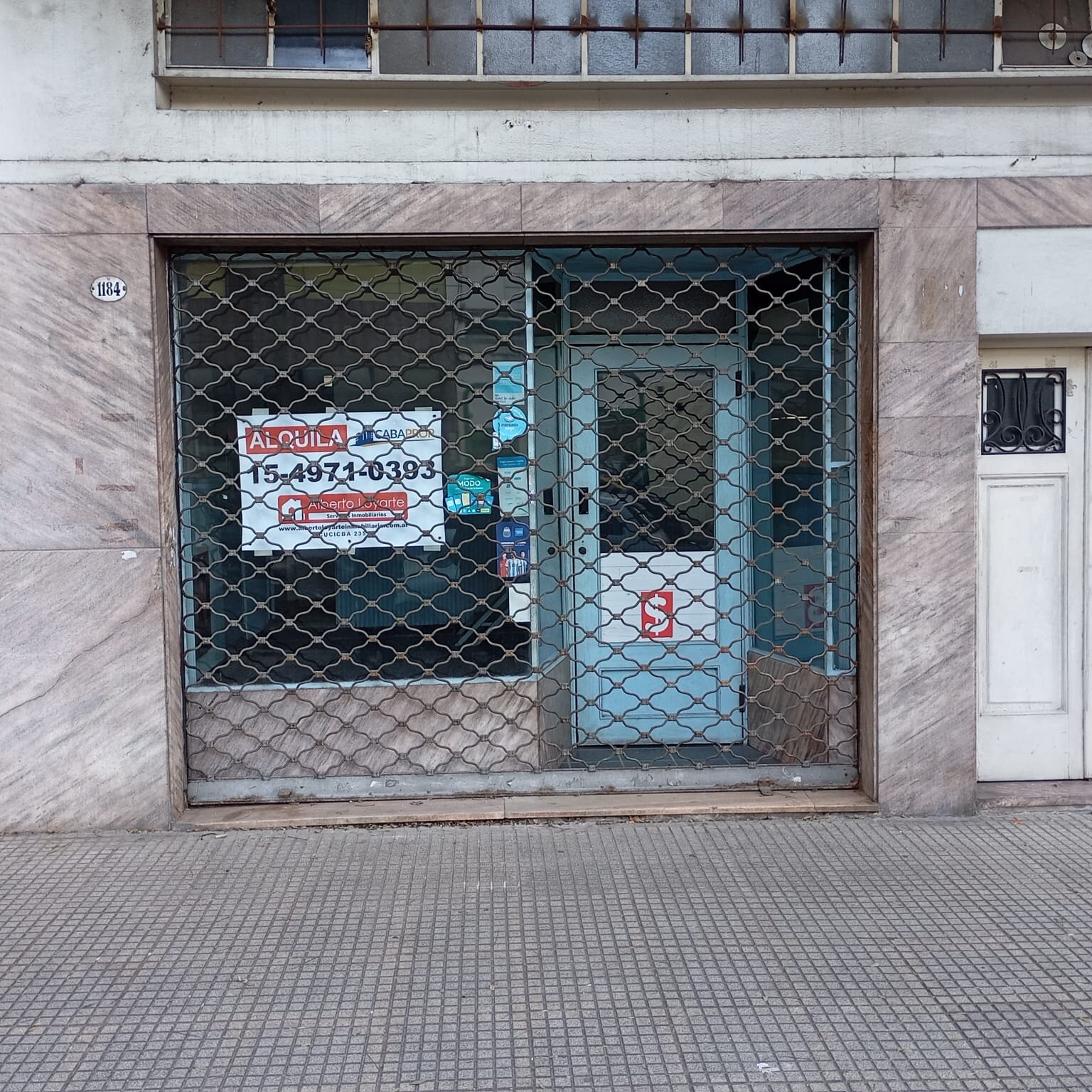 ALQUILER, LOCAL $950.000.- Av. COBO 1.100 ,C/ENTRE PISO y COCHERA, SIN EXPENSAS — foto 5