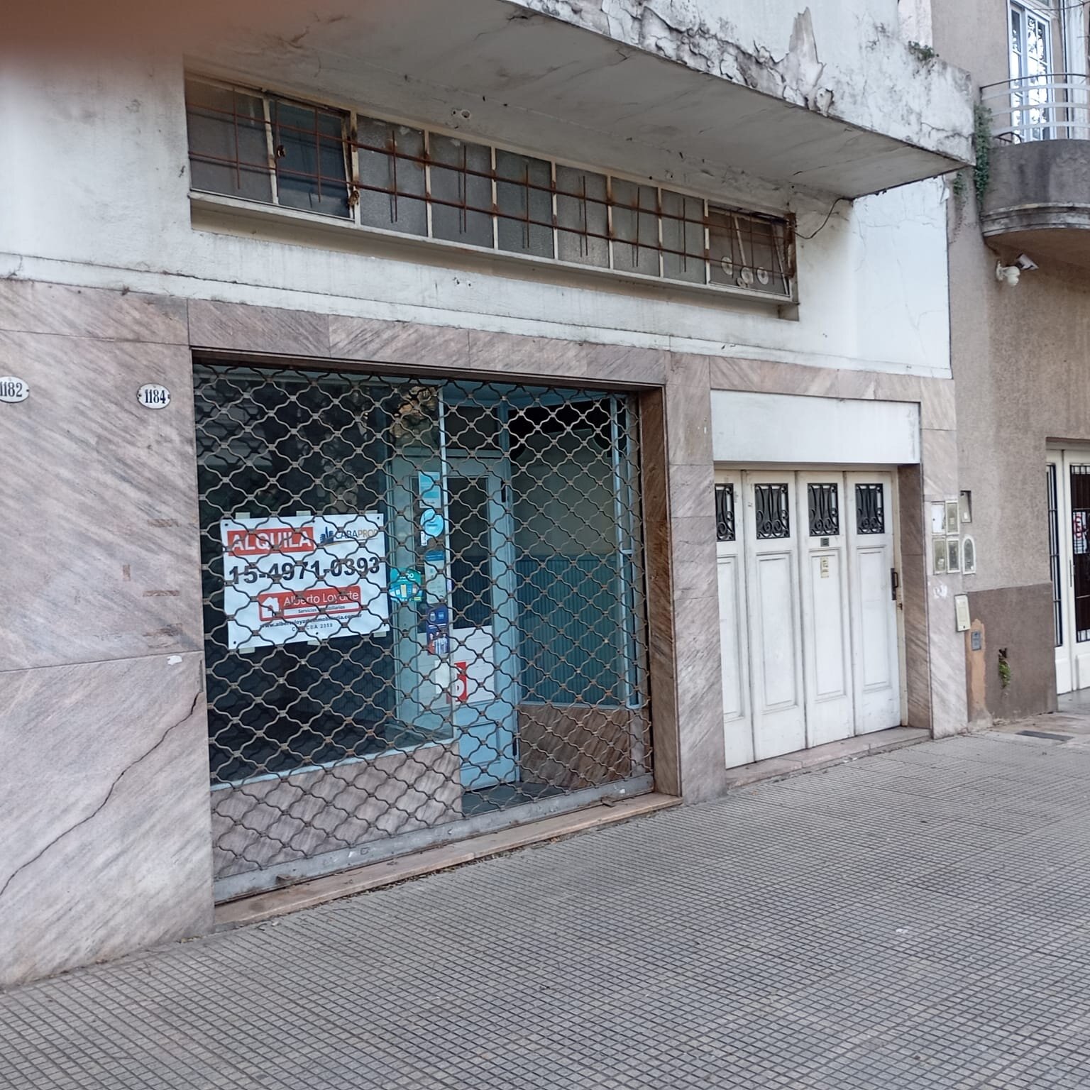 ALQUILER, LOCAL $950.000.- Av. COBO 1.100 ,C/ENTRE PISO y COCHERA, SIN EXPENSAS — foto 3