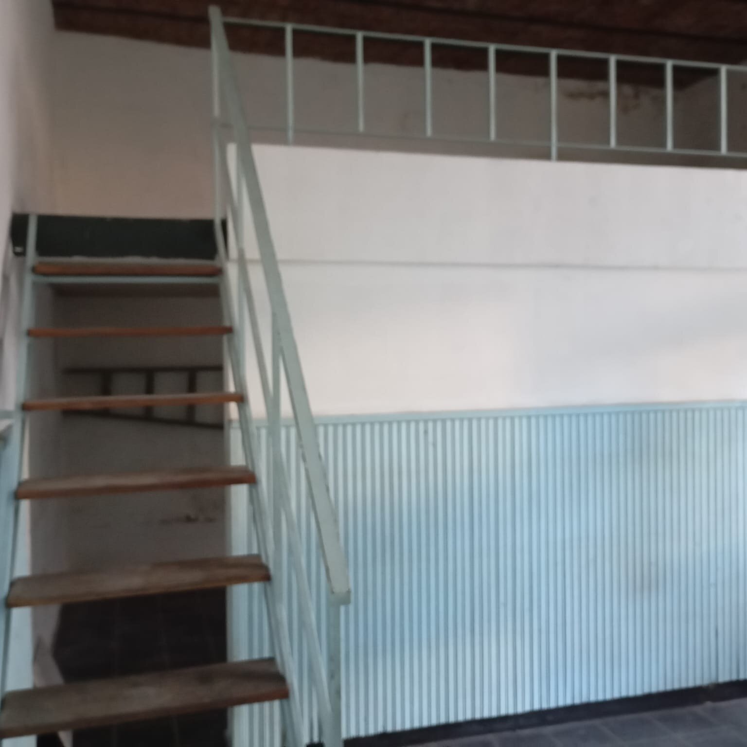 ALQUILER, LOCAL $950.000.- Av. COBO 1.100 ,C/ENTRE PISO y COCHERA, SIN EXPENSAS — foto 12