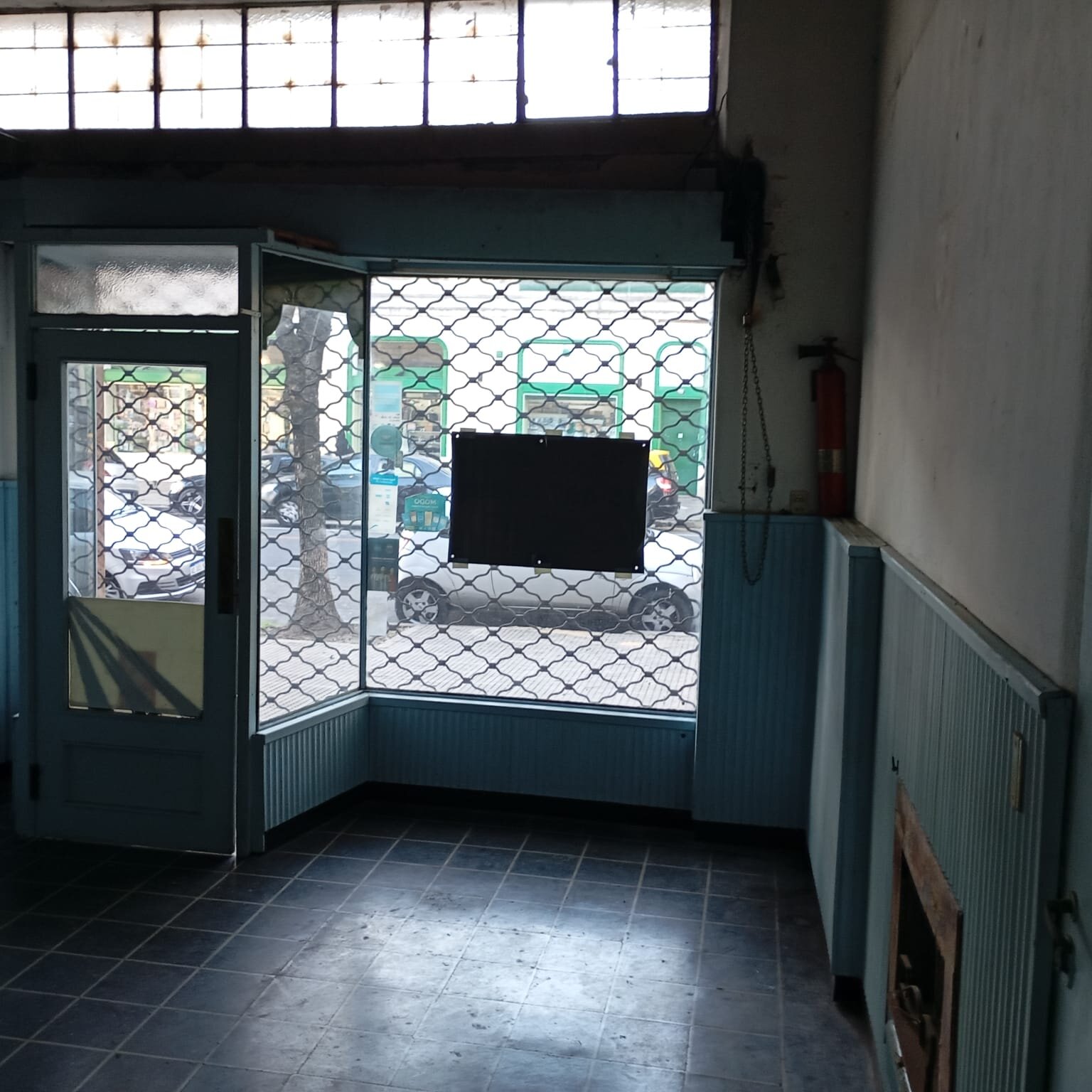 ALQUILER, LOCAL $950.000.- Av. COBO 1.100 ,C/ENTRE PISO y COCHERA, SIN EXPENSAS — foto 15