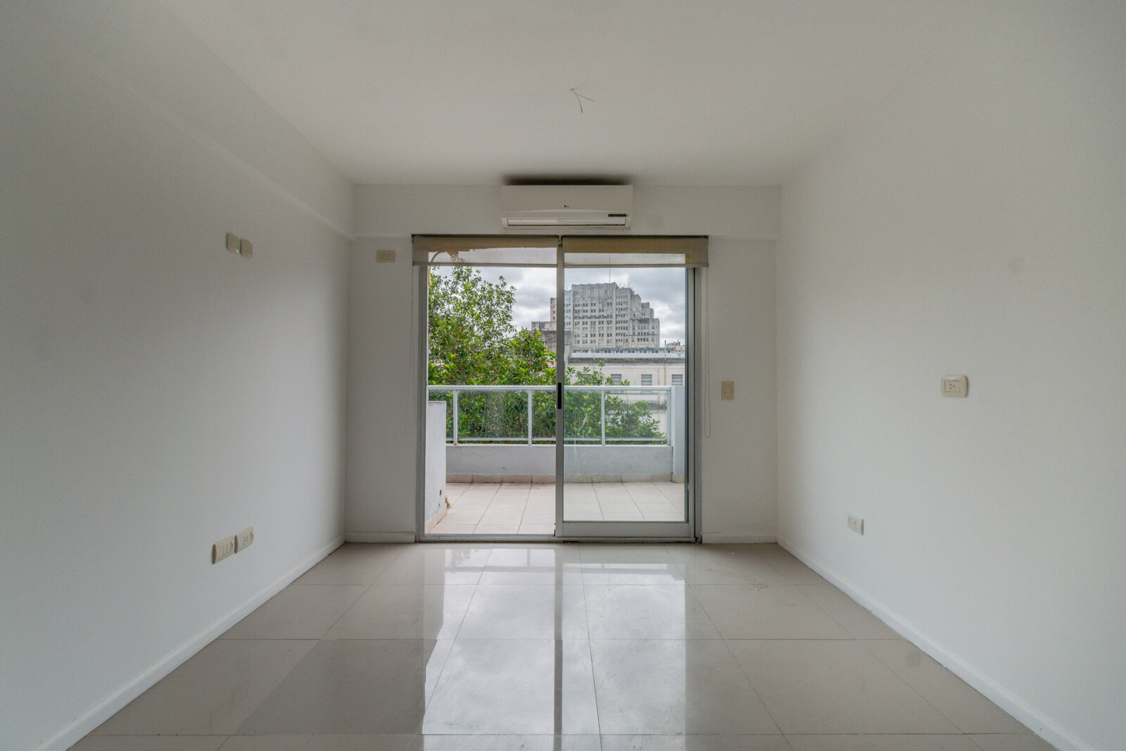 Venta. Departamento. Dos Ambientes. Terraza Propia. Piso Alto. Recoleta - 17