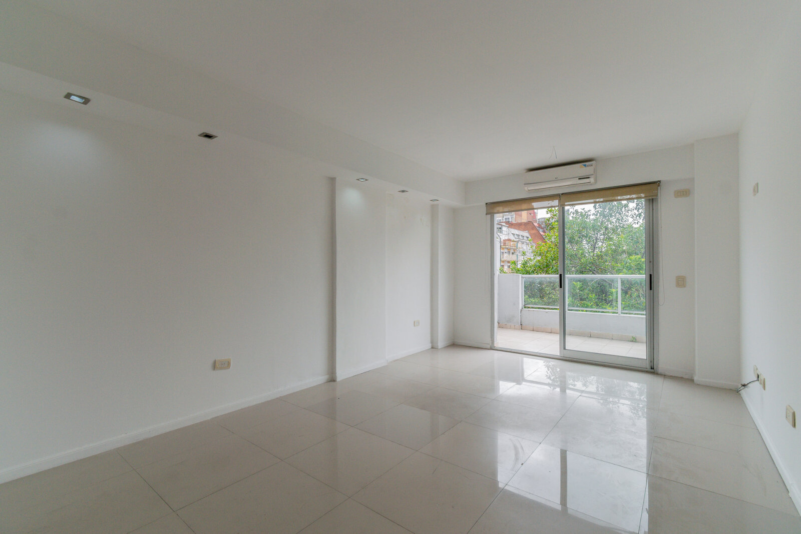 Venta. Departamento. Dos Ambientes. Terraza Propia. Piso Alto. Recoleta - 10