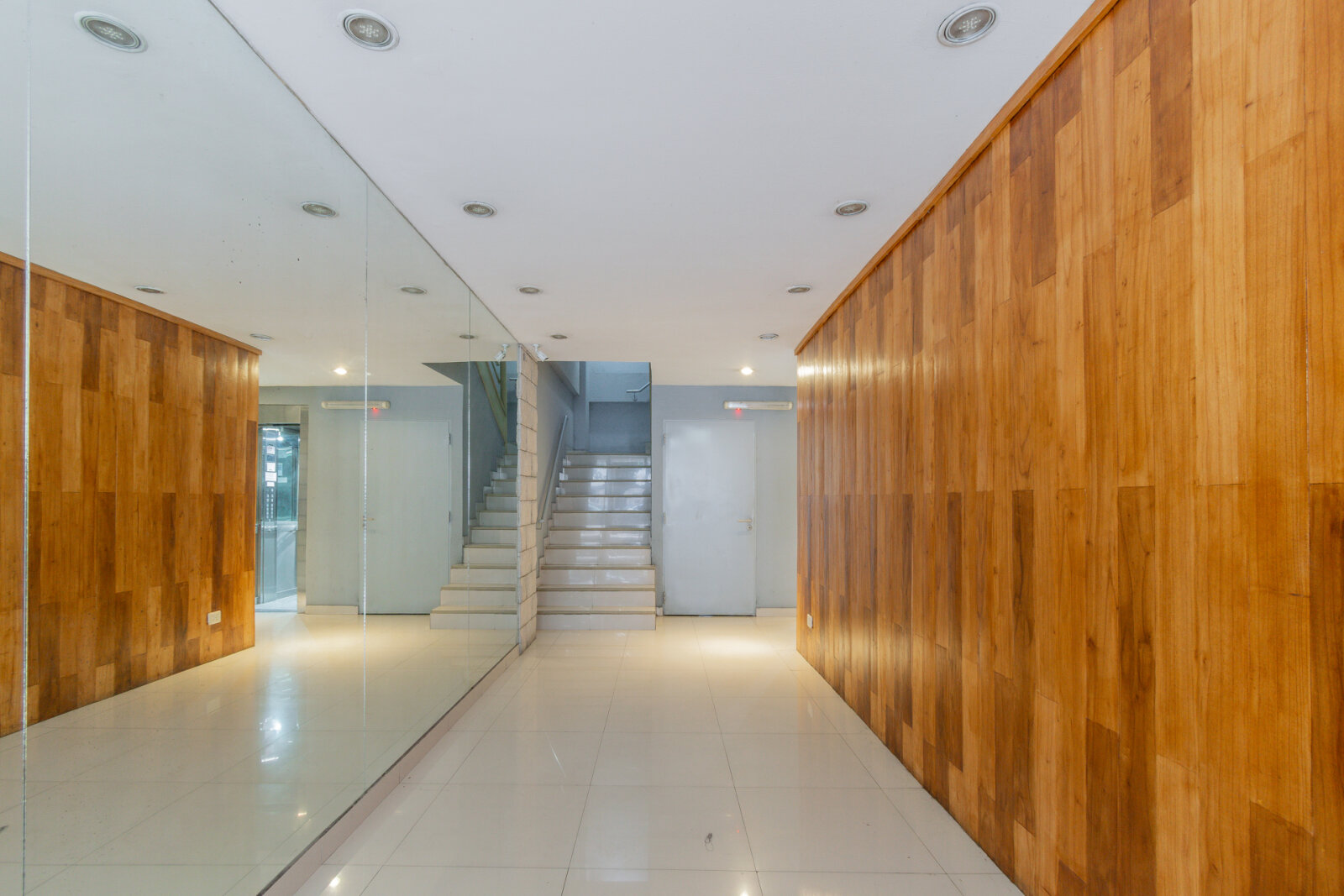 Venta. Departamento. Dos Ambientes. Terraza Propia. Piso Alto. Recoleta - 27