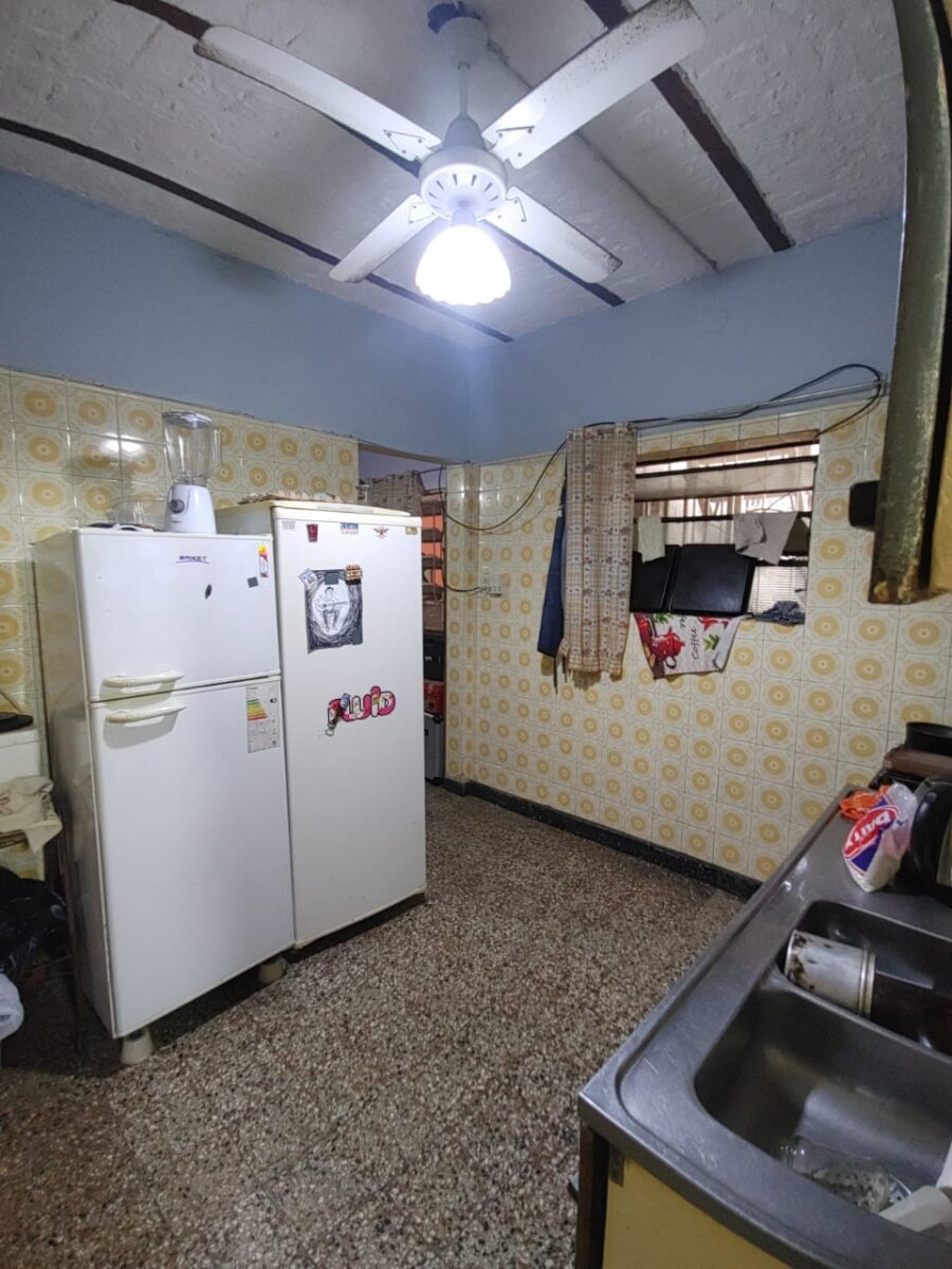 Casa a reciclar de dos dormitorios. Pasaje Ronchi 914 - 9