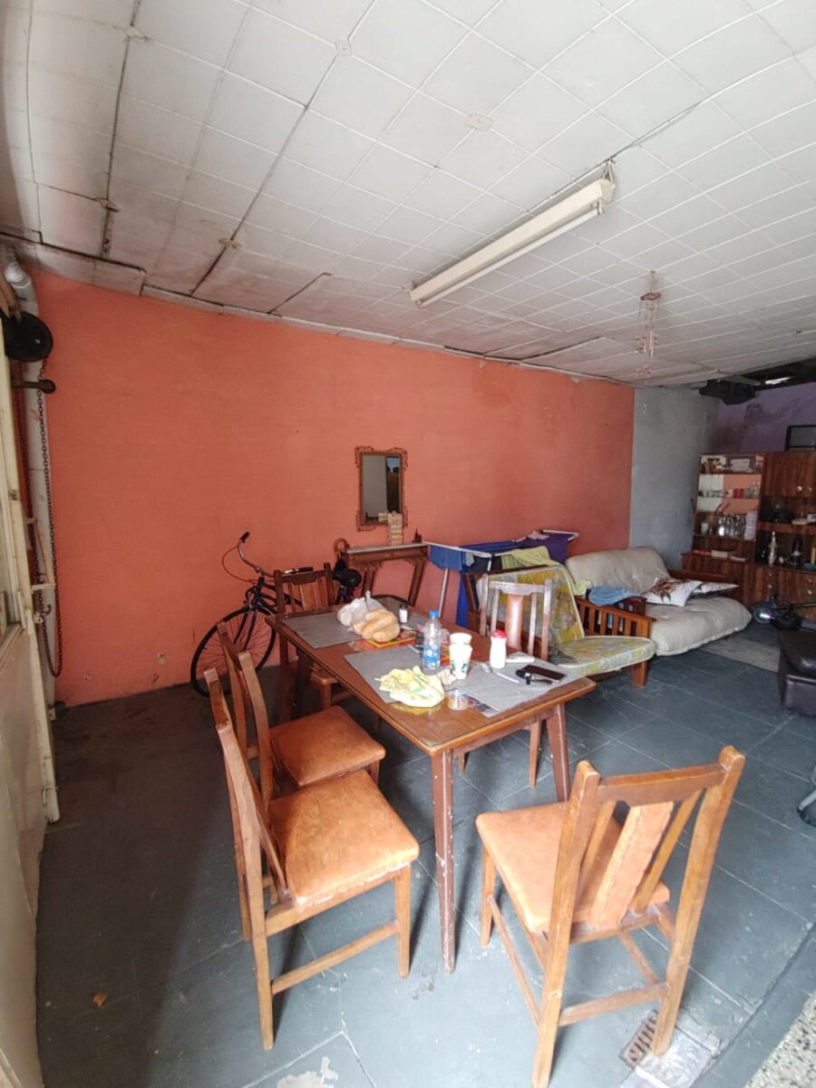 Casa a reciclar de dos dormitorios. Pasaje Ronchi 914 - 3