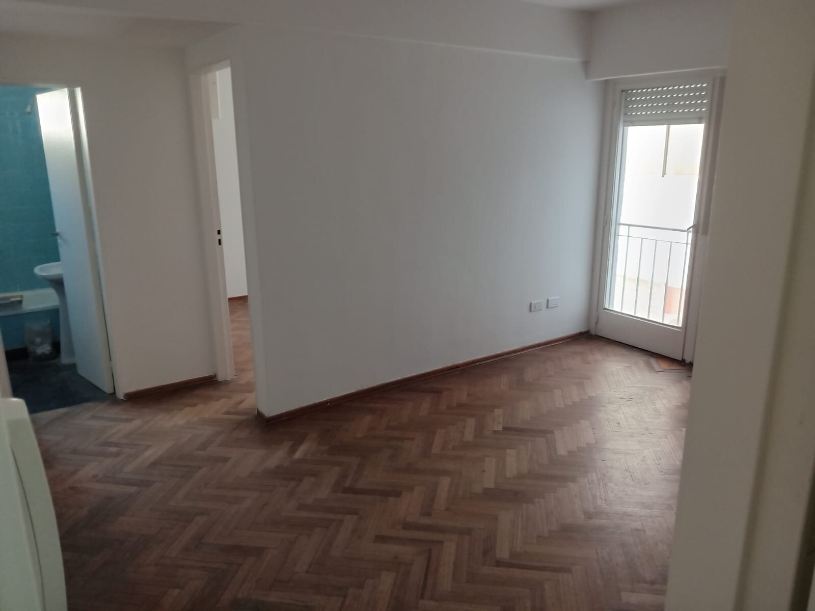 RECOLETA- lindo 2 amb Ecuador y Av Santa Fe - $650000 + Exp $100.000 - 1