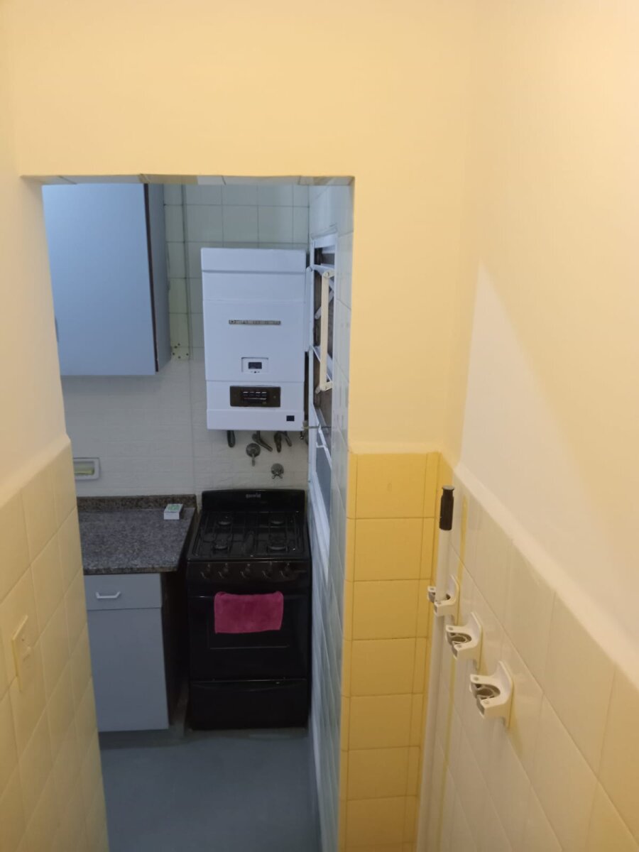 RECOLETA- lindo 2 amb Ecuador y Av Santa Fe - $650000 + Exp $100.000 - 13