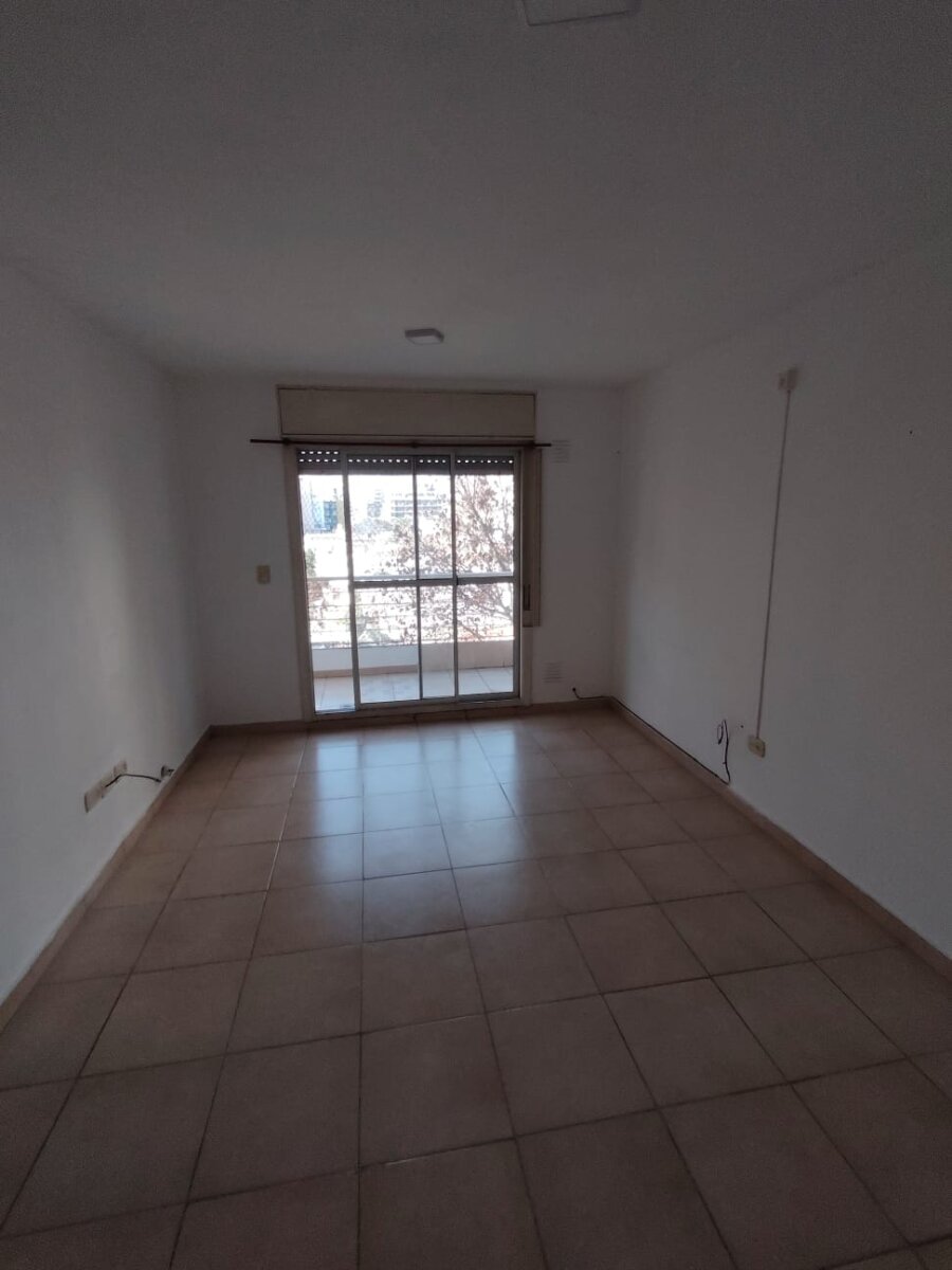Callao 836 05 01 - 5