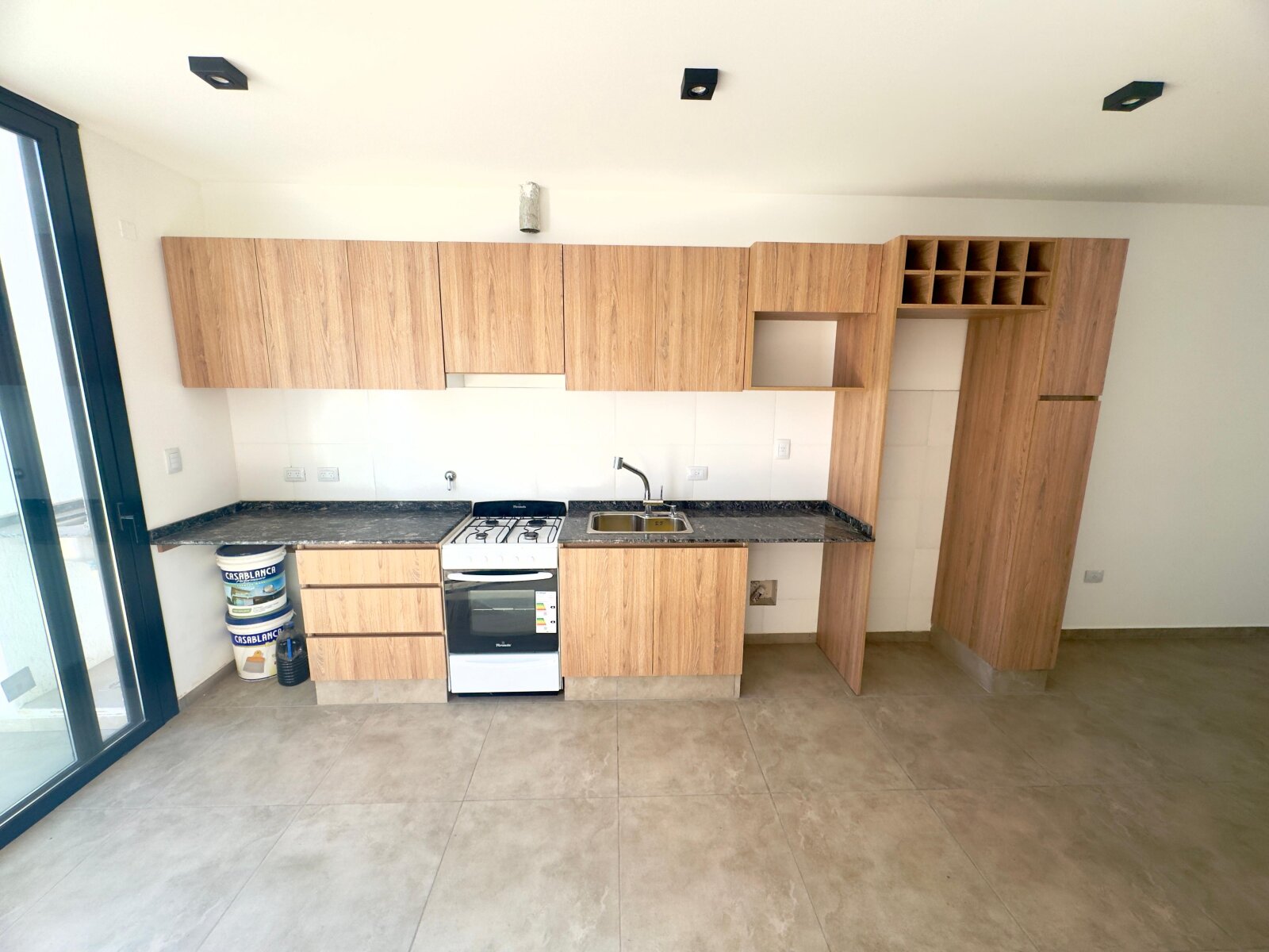 Dúplex a estrenar 2 dorm planta baja patio cochera Solares de Manantiales - Imagen 6