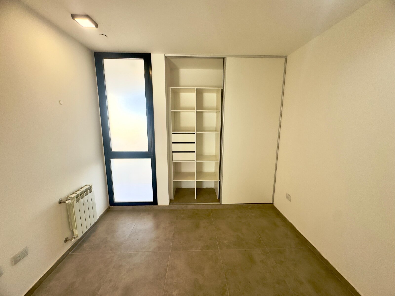 Dúplex a estrenar 2 dorm planta baja patio cochera Solares de Manantiales - Imagen 15