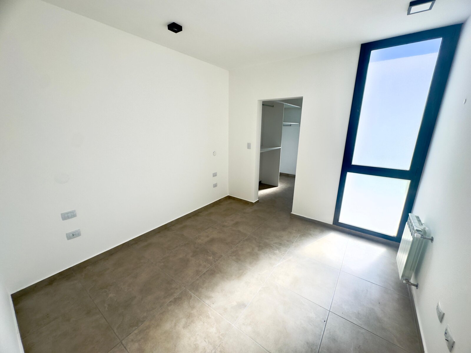 Dúplex a estrenar 2 dorm planta baja patio cochera Solares de Manantiales - Imagen 10