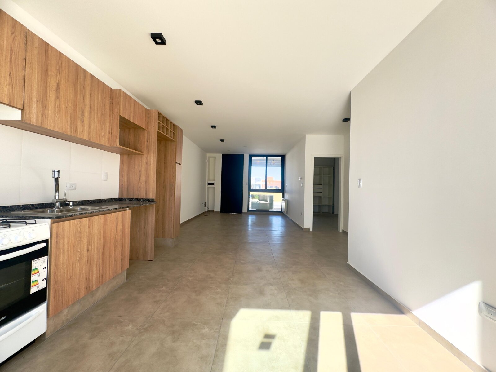 Dúplex a estrenar 2 dorm planta baja patio cochera Solares de Manantiales - Imagen 4
