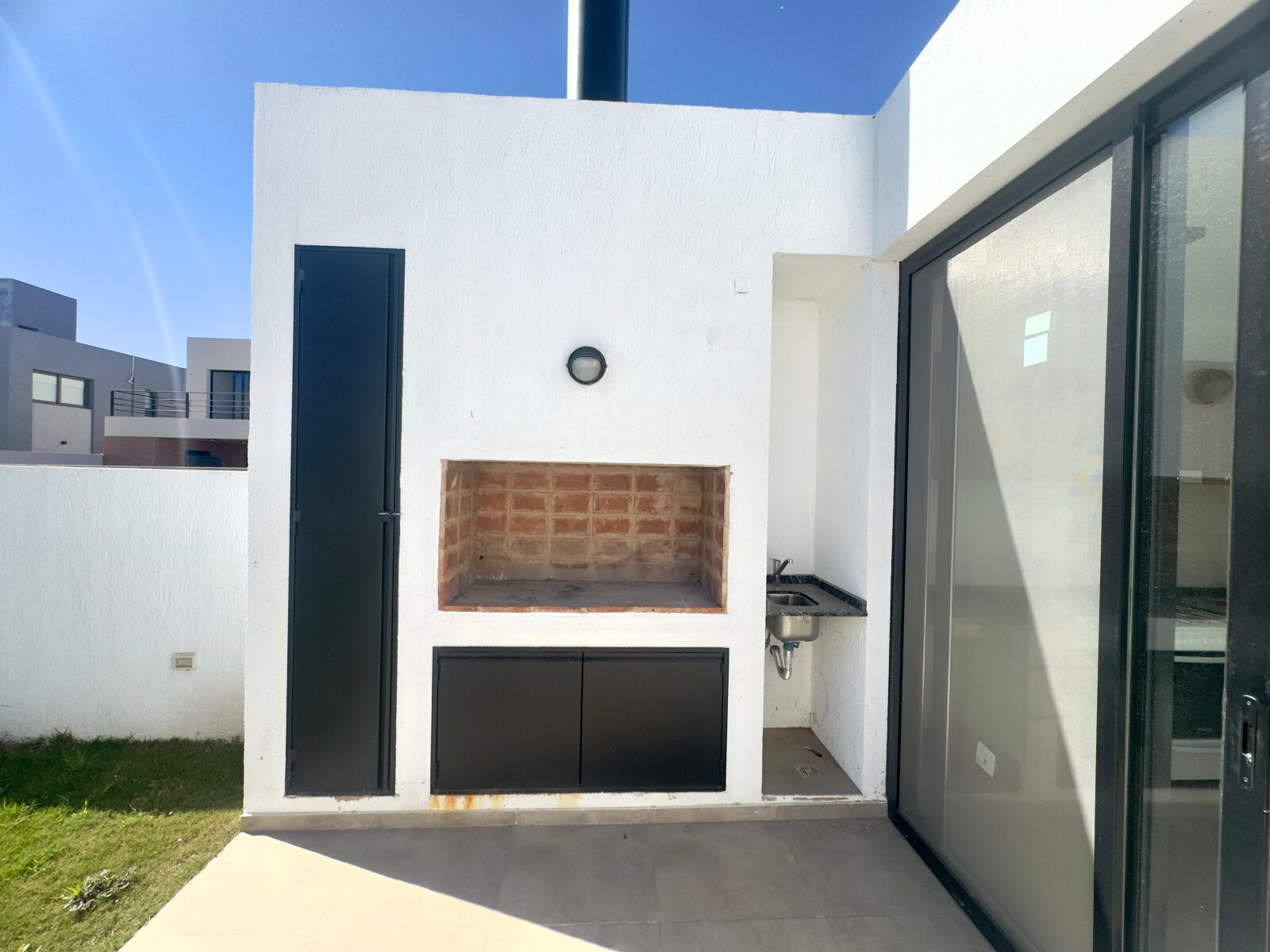 Dúplex a estrenar 2 dorm planta baja patio cochera Solares de Manantiales - Imagen 20