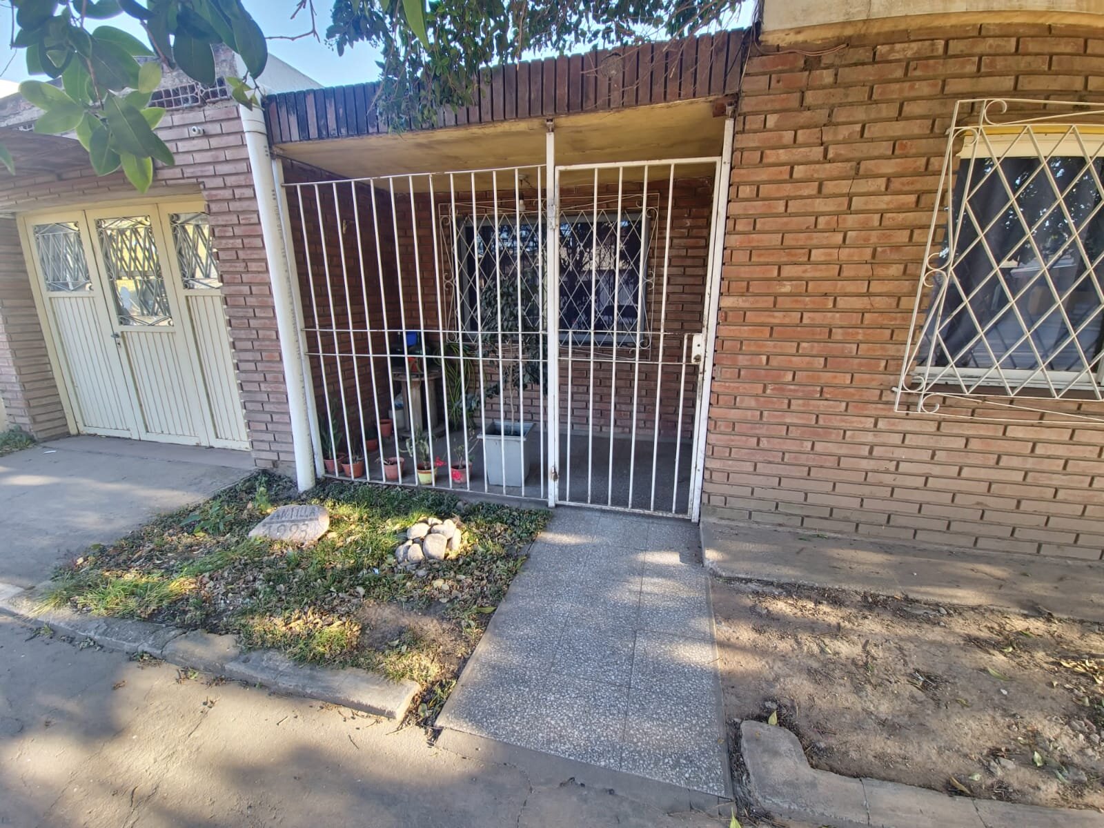 VENTA CASA 3 DORMITORIOS APTO CREDITO - Imagen 2