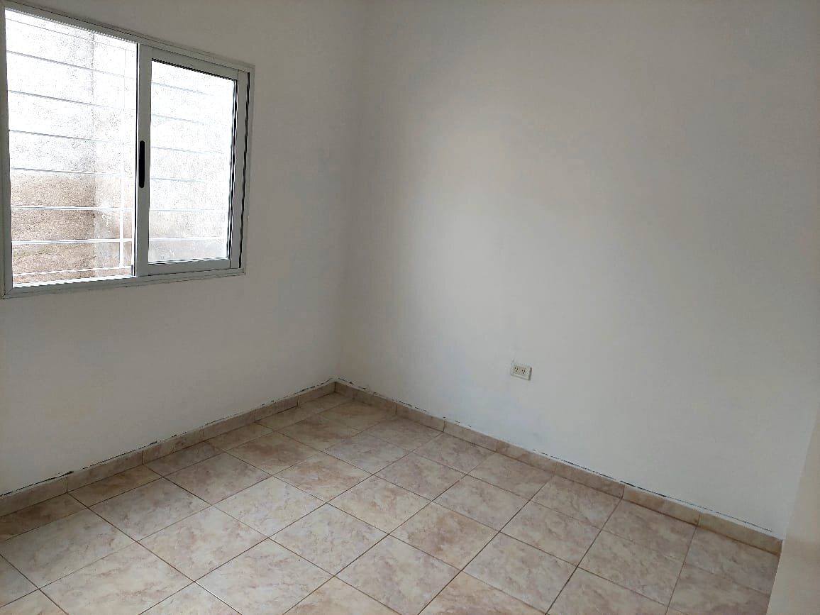 VENTA CASA 3 DORMITORIOS APTO CREDITO - Imagen 8