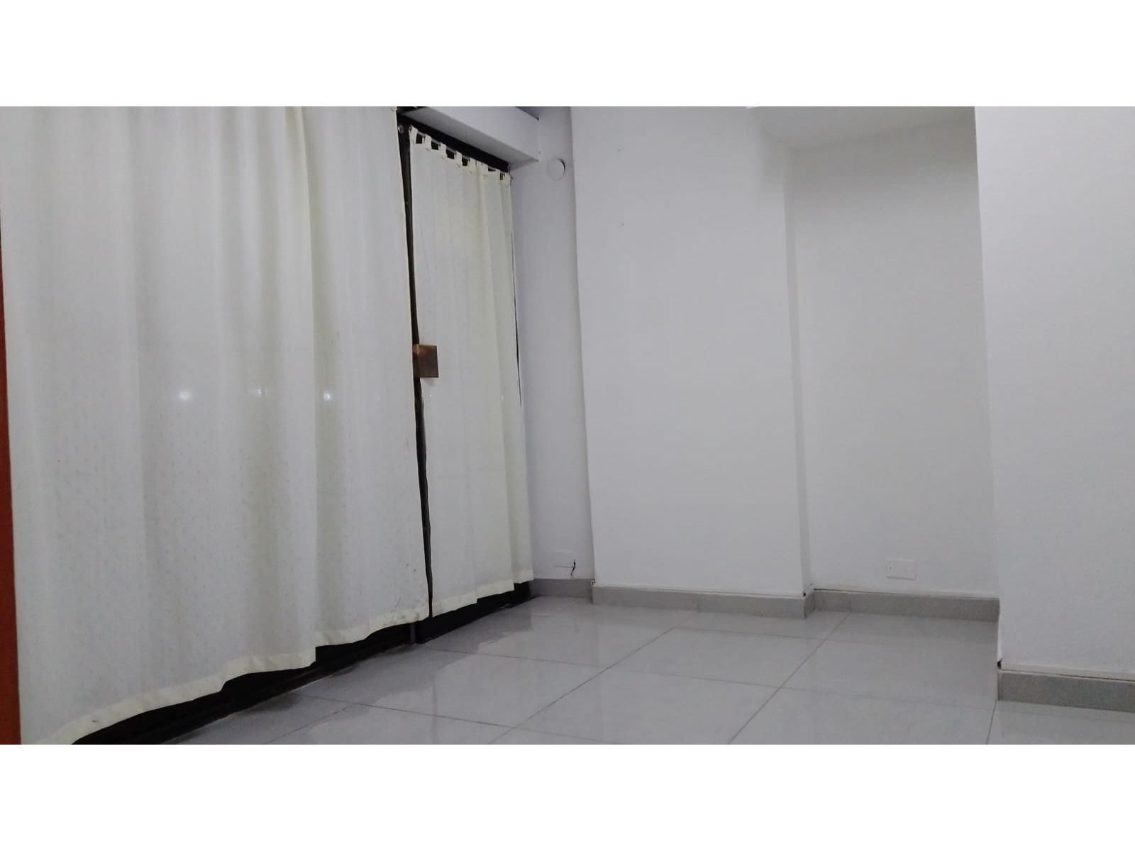 Oficina Céntrica en Galería. - 7